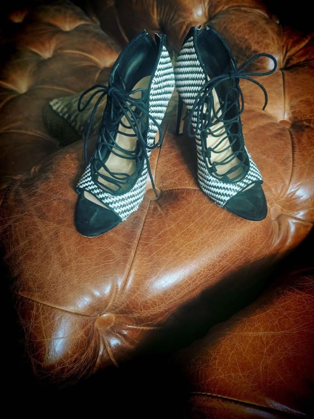 Size 9 Lace-Up Houndstooth Peep-Toe High Heels - Black & White